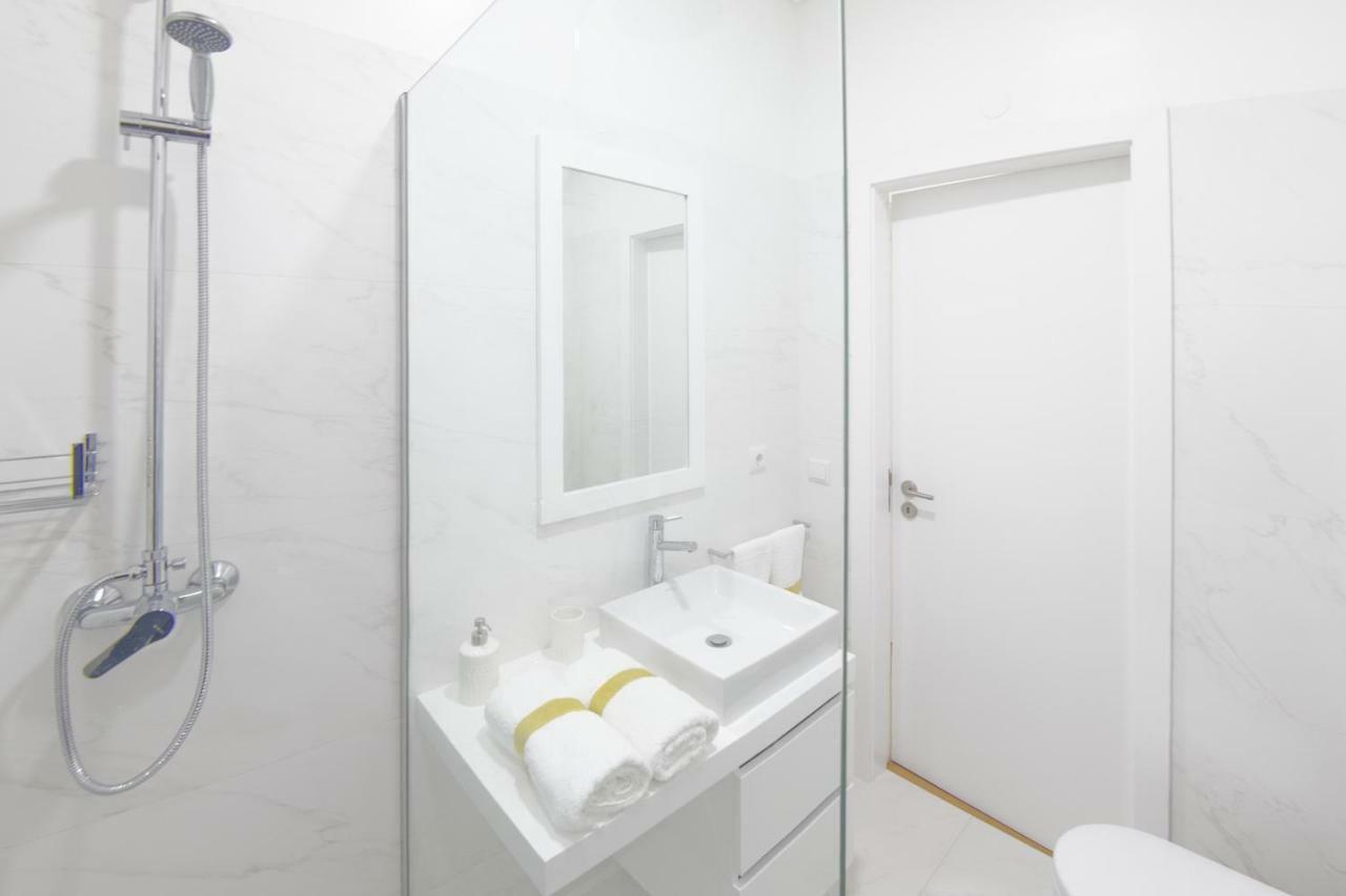 Luxury Anibal Cunha Apartments Porto Buitenkant foto